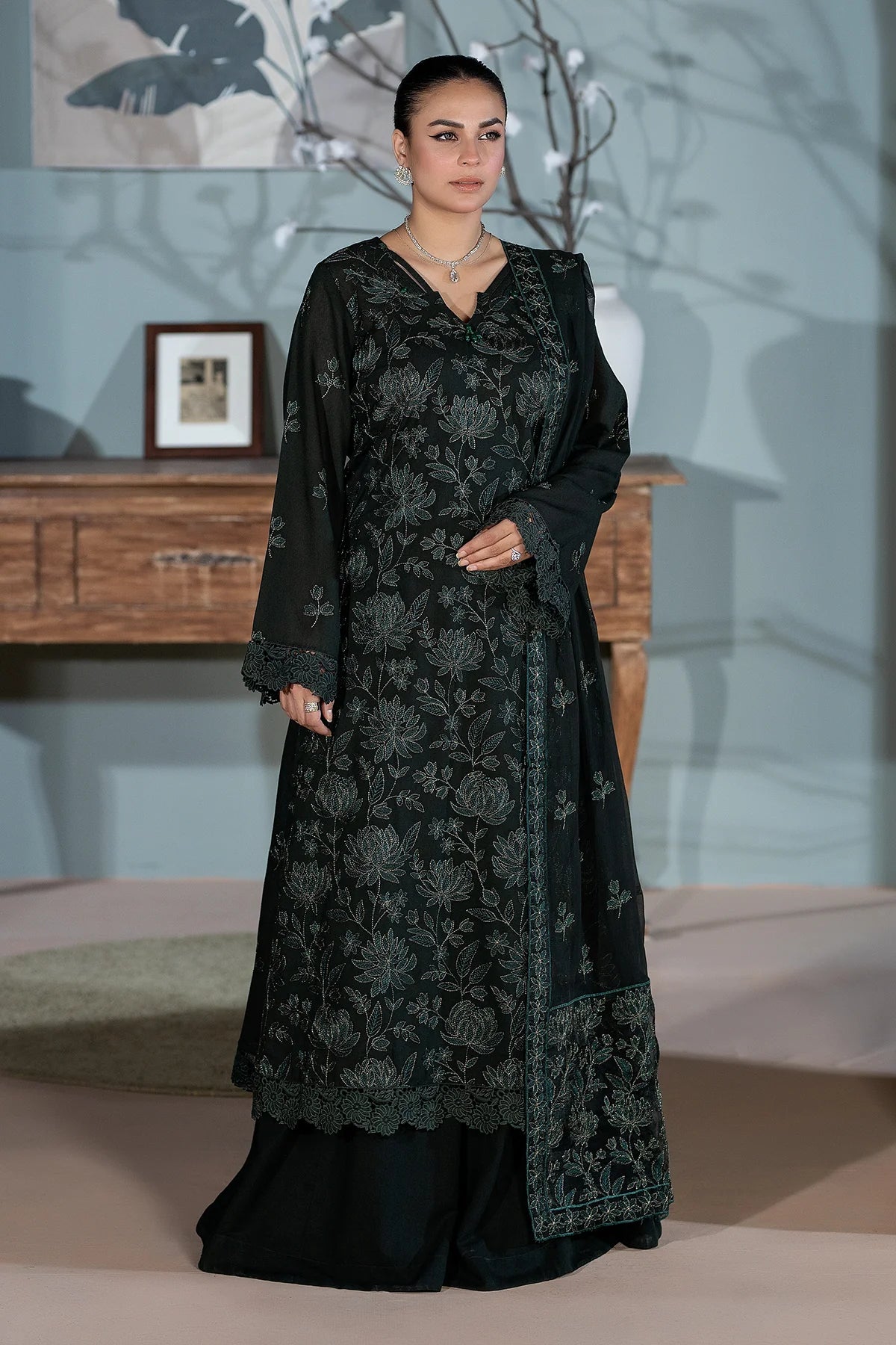 SHARJEENA KARANDI WITH CHIFFON DUPATTA KR-165