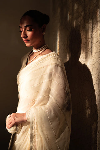 NEESHAY BY DASTAAN-CHANDNI