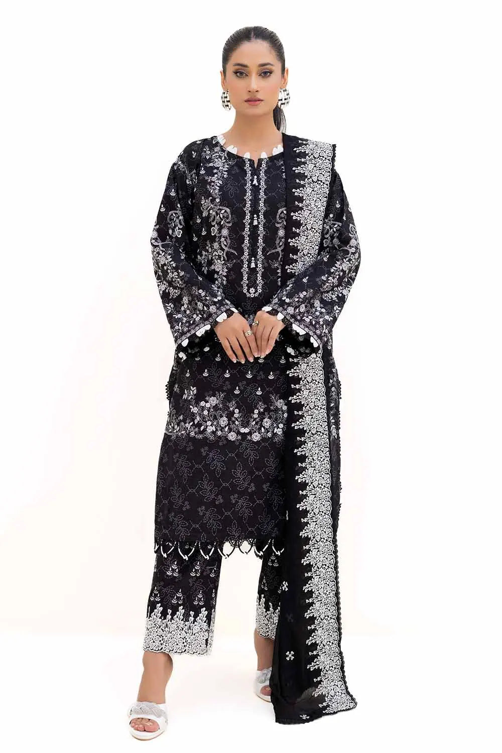 GUL AHMED -3PC Unstitched Printed Khaddar Suit with Embroidered Cotton Net Dupatta CN-42002
