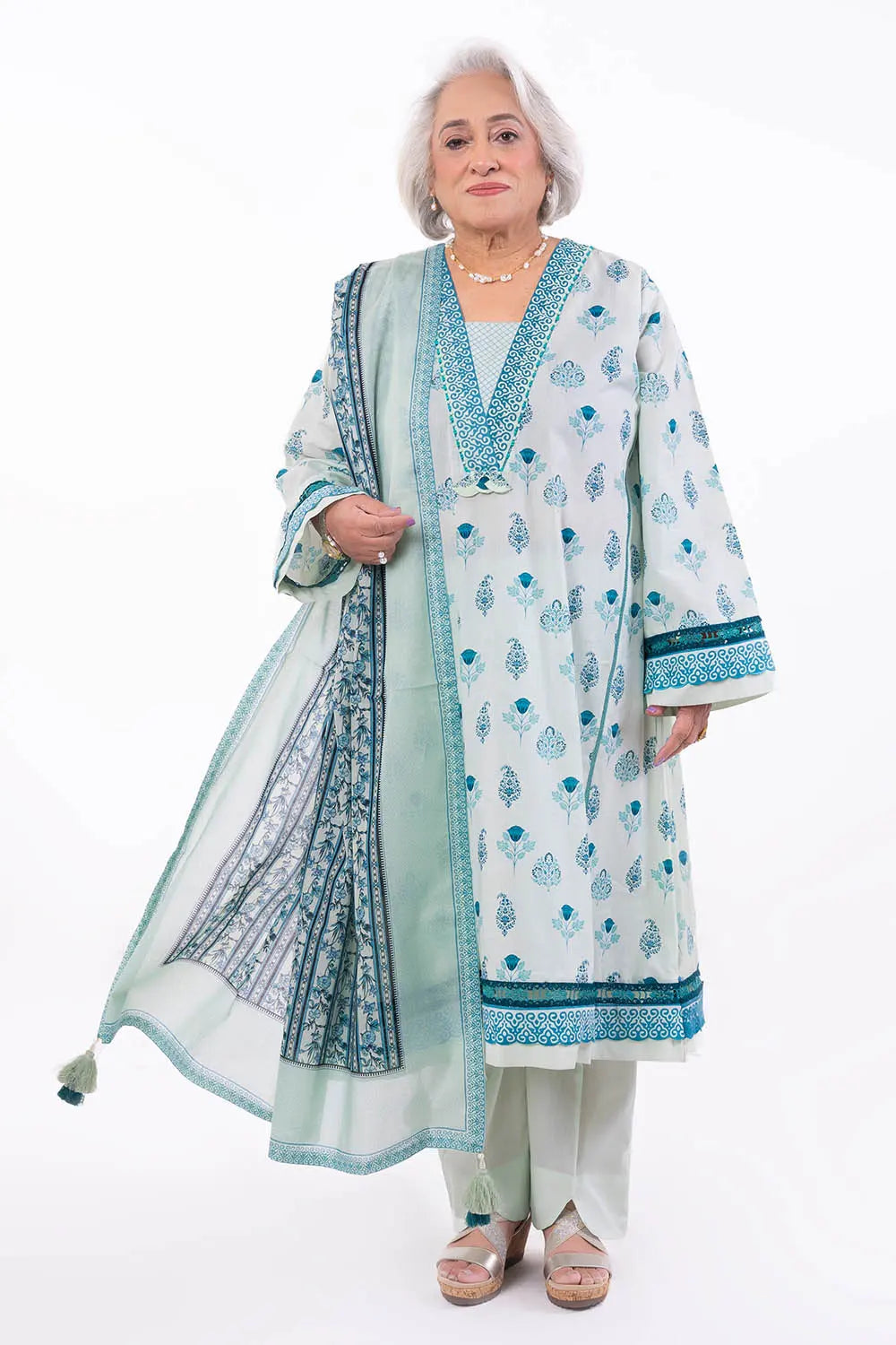 GUL AHMED -3 Piece Unstitched Printed Lawn Suit CL-42300 A