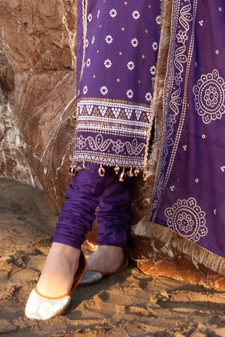 GUL AHMED -3 Piece Unstitched Embroidered Lawn Suit CL-52169