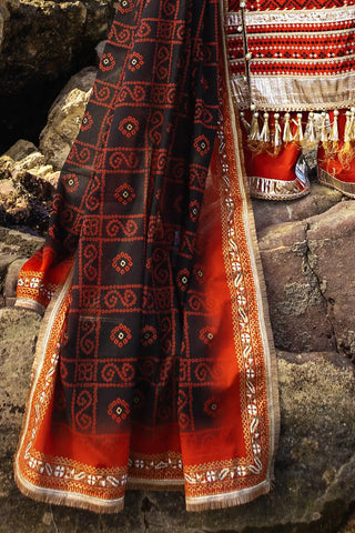 GUL AHMED -3 Piece Unstitched Zari Embroidered Lawn Suit with Gold Lacquer Printed Lawn Dupatta CL-52443