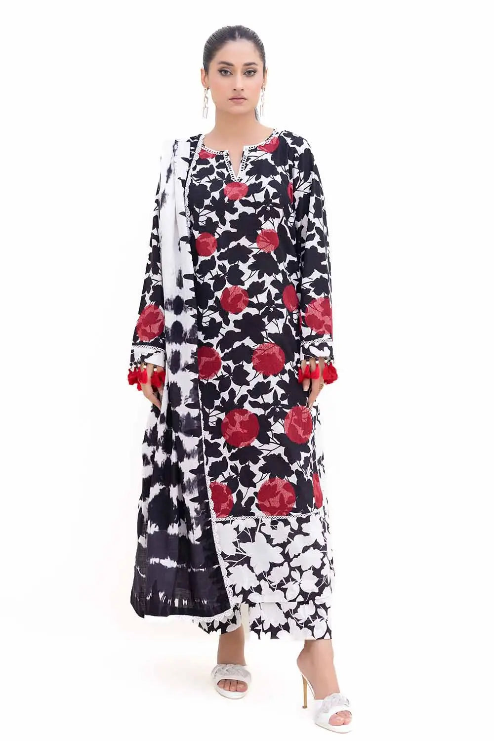 GUL AHMED -3PC Unstitched Embroidered Printed Light Khaddar Suit with Printed Khaddar Dupatta K-42019 L